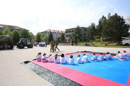 Seznanitev vojaških obveznikov s pravicami in dolžnostmi vojašnica Postojna 10 Foto Ljubo Vukelič